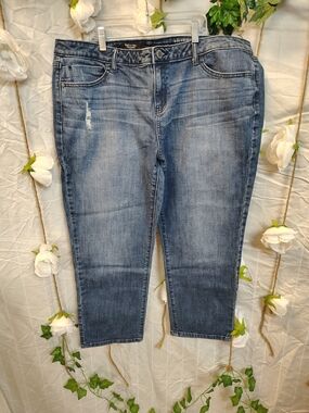 Simply Vera Vera Wang Men's Medium Blue Denim Jeans with Brown Leather Patch